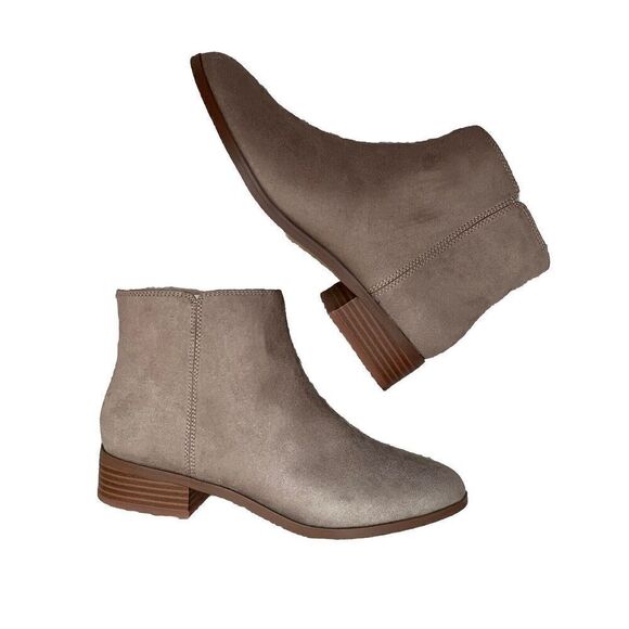 J.CREW Sueded Flat Ankle Boots Size 9.5 Grey NIB Fall Modern Preppy Casual - Picture 2 of 10